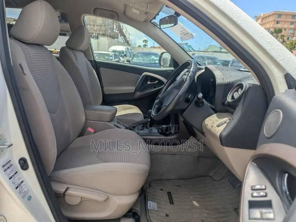 Toyota Vanguard 2007 White