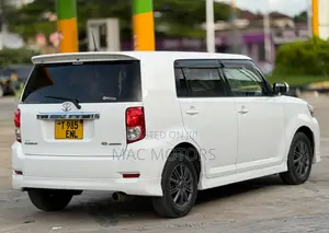 Toyota Corolla Rumion Hatchback 1.5 FWD 2009 White