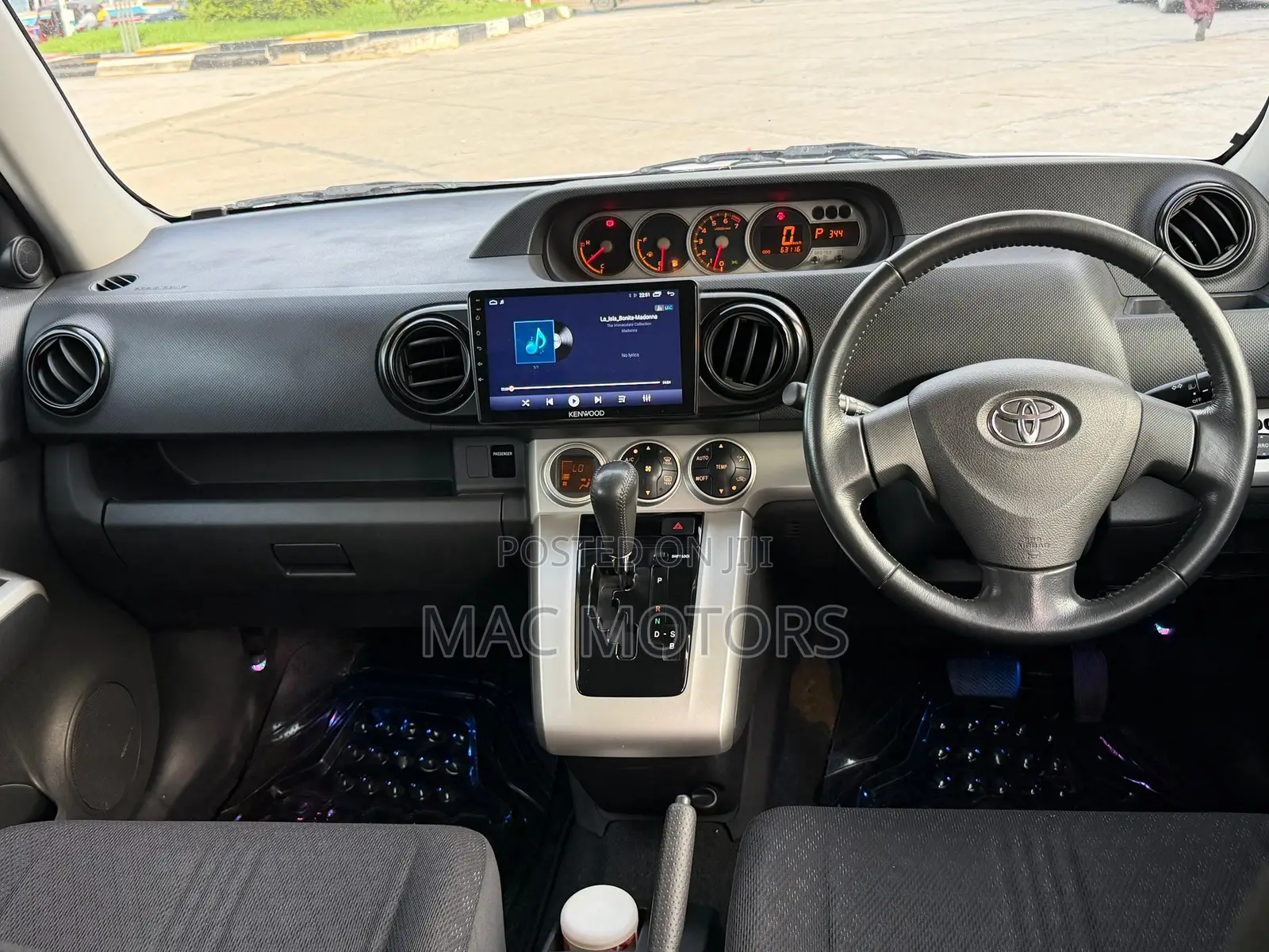 Toyota Corolla Rumion Hatchback 1.5 FWD 2009 White