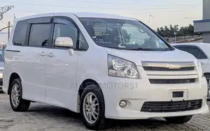 Toyota Noah 2007 White