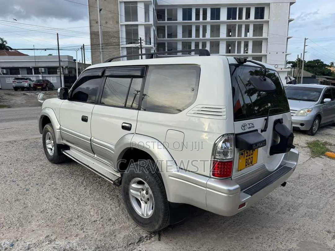 Toyota Land Cruiser Prado 2.7 16V 3dr 2001 White