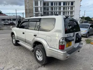 Toyota Land Cruiser Prado 2.7 16V 3dr 2001 White
