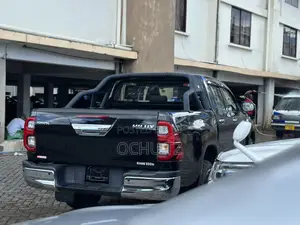 Toyota Hilux 2020 Black