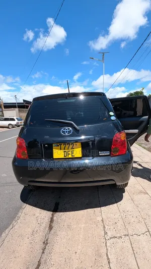 Toyota IST 2004 Black