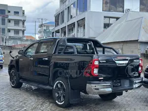 Toyota Hilux 2020 Black