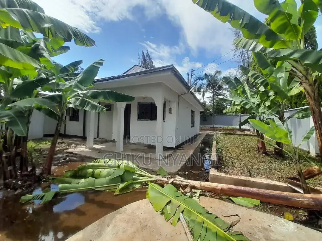 3bdrm House in Chiku Nyangi, Central Business Area for rent