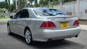 Toyota Crown 2004 Silver