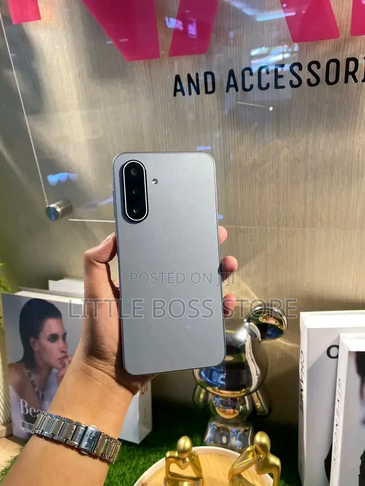 New Samsung Galaxy A17 5G 256 GB