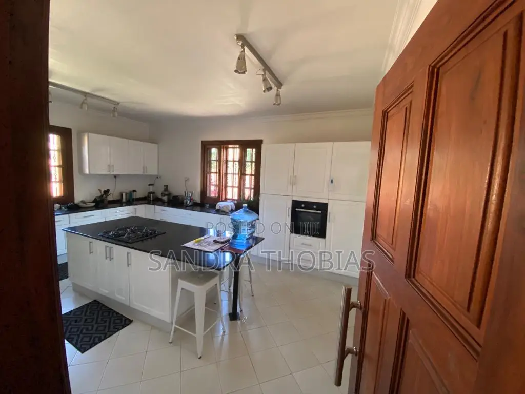 Furnished 5bdrm House in Behind Nanenane, Njiro for sale