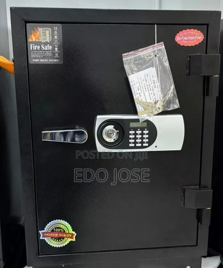 Safe Box (210kg)