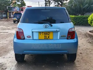 Toyota IST 2006 Blue