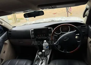 Toyota Hilux Surf 2006 White
