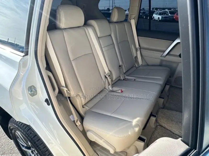 Toyota Land Cruiser Prado 2.8 2022 Pearl