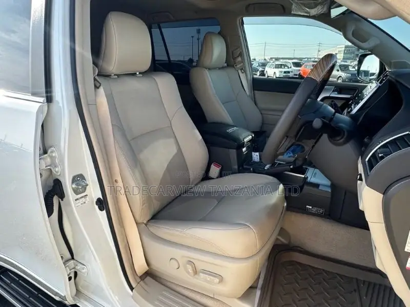 Toyota Land Cruiser Prado 2.8 2022 Pearl