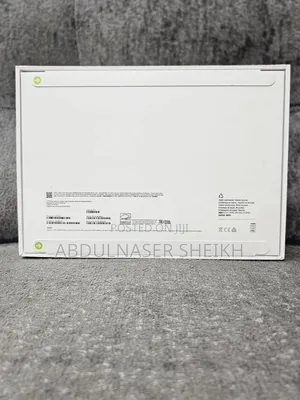 New Laptop Apple MacBook 8GB SSD 512GB