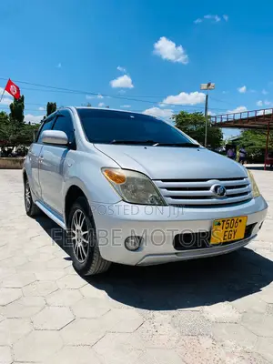 Toyota IST 2005 Silver