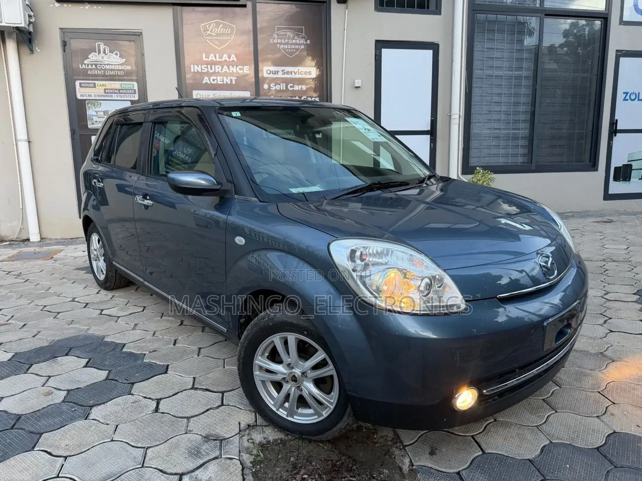 Mazda Verisa 2013 Blue