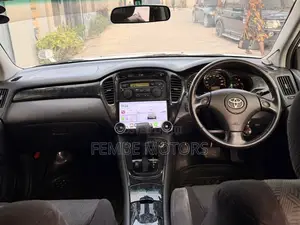 Toyota Kluger 2005 White