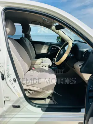 Toyota Vanguard 2010 White