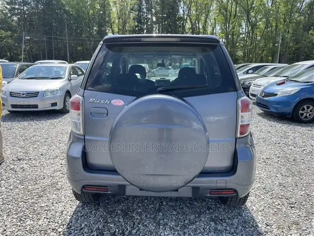 Toyota Rush 1.5 AWD 2011 Gray