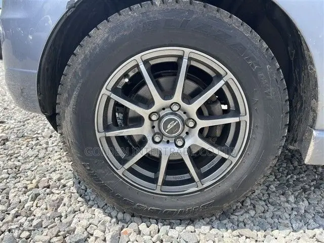 Toyota Rush 1.5 AWD 2011 Gray