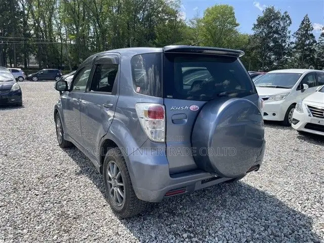 Toyota Rush 1.5 AWD 2011 Gray