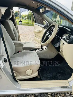 Toyota Corolla RunX 2005 Gold
