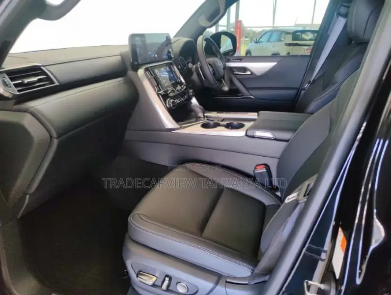 New Lexus LX 700h 2025 Black