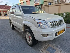 Toyota Land Cruiser Prado 2007 White