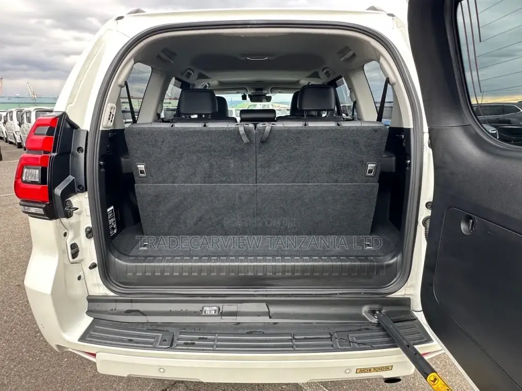 Toyota Land Cruiser Prado 2.7 2020 Pearl
