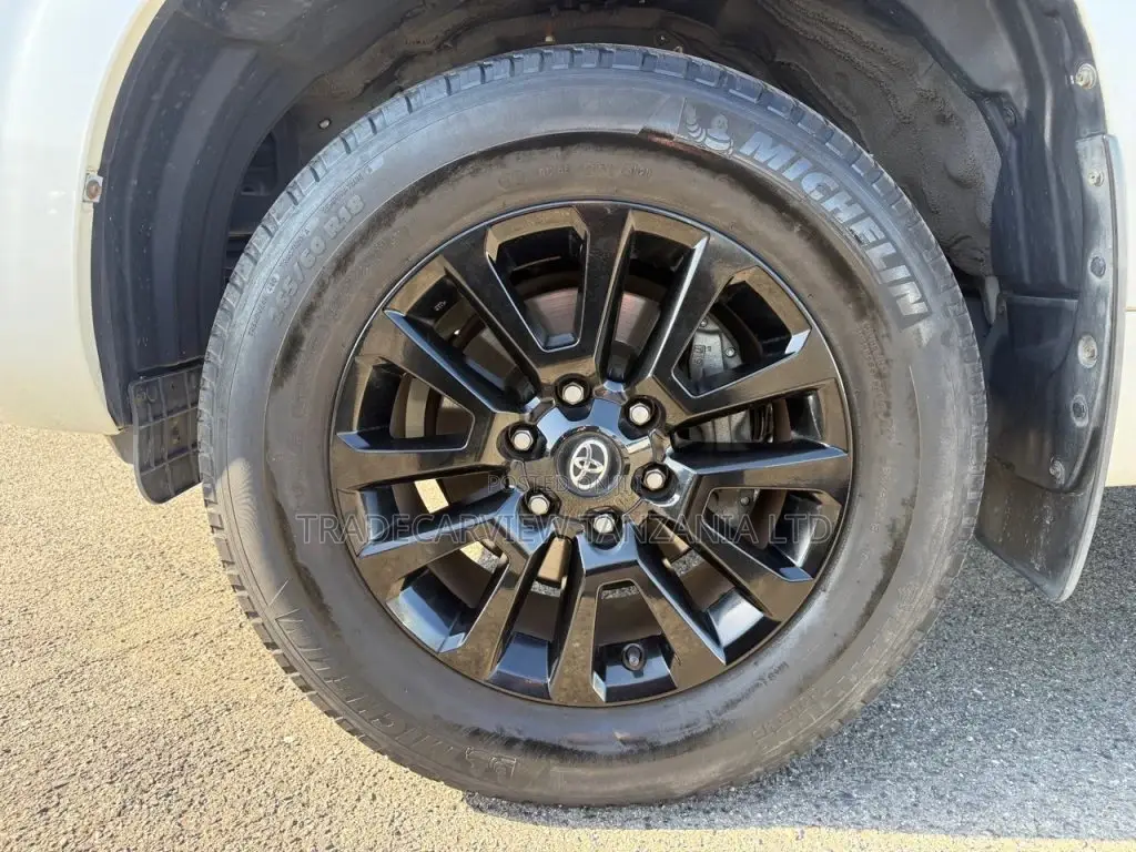 Toyota Land Cruiser Prado 2.7 2020 Pearl