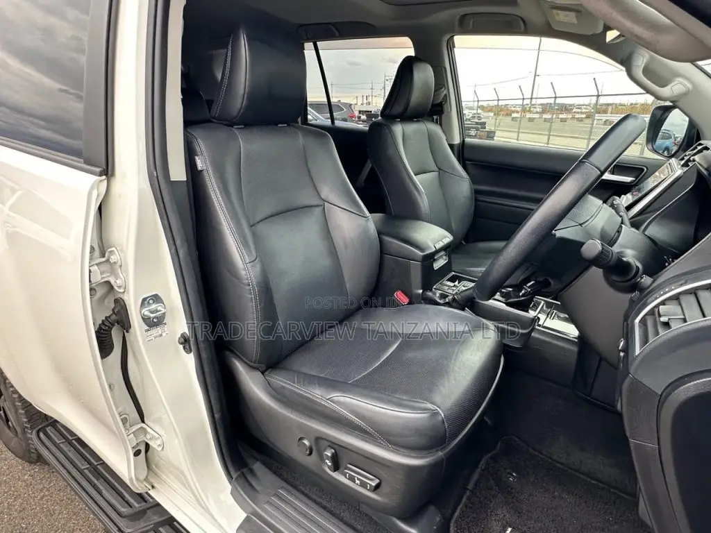 Toyota Land Cruiser Prado 2.7 2020 Pearl