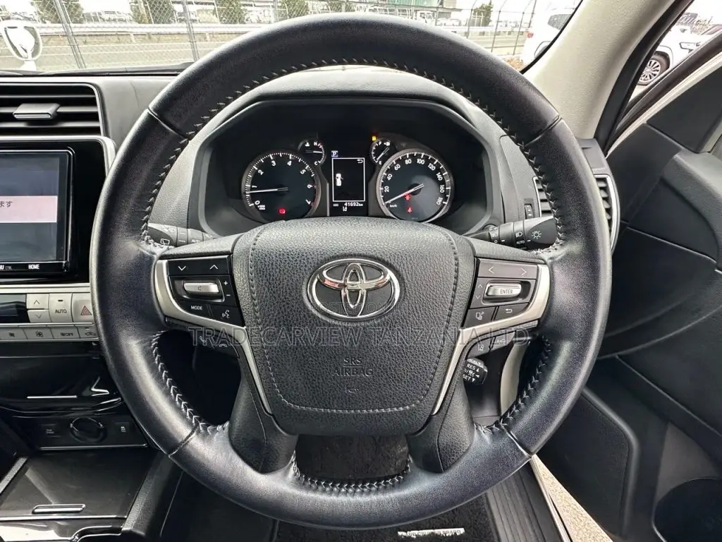 Toyota Land Cruiser Prado 2.7 2020 Pearl