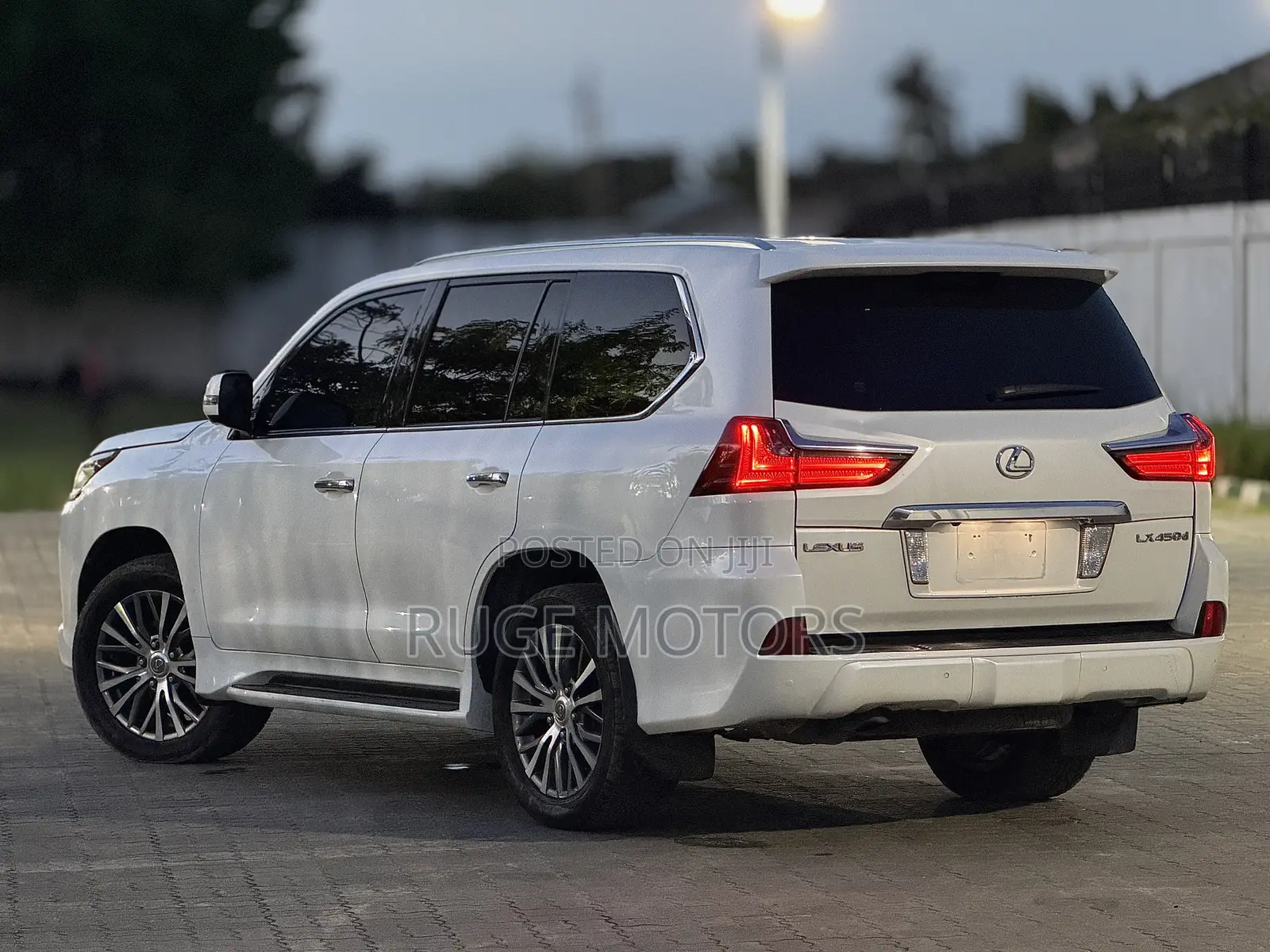 Lexus LX 450d AWD 2016 White