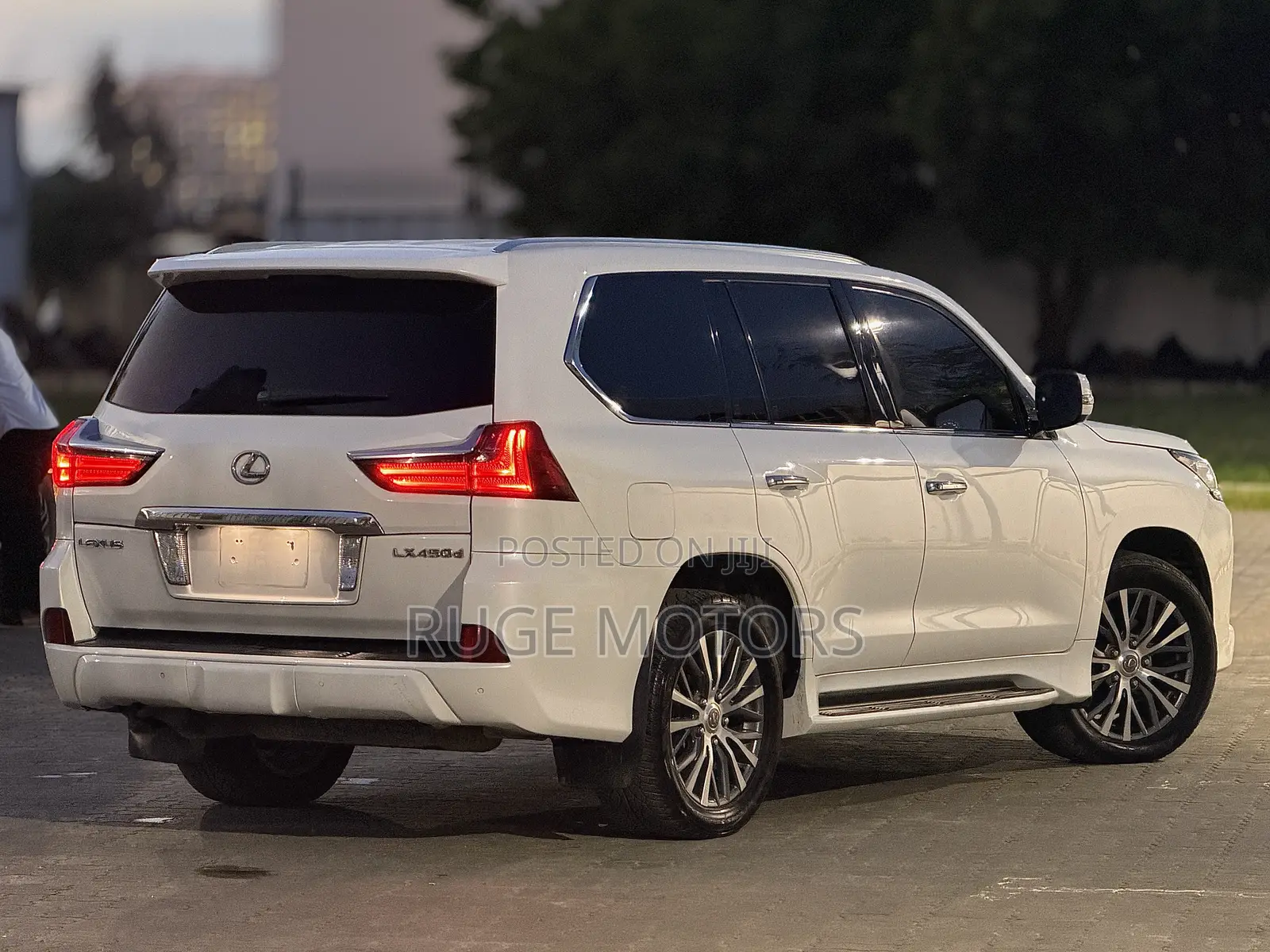 Lexus LX 450d AWD 2016 White