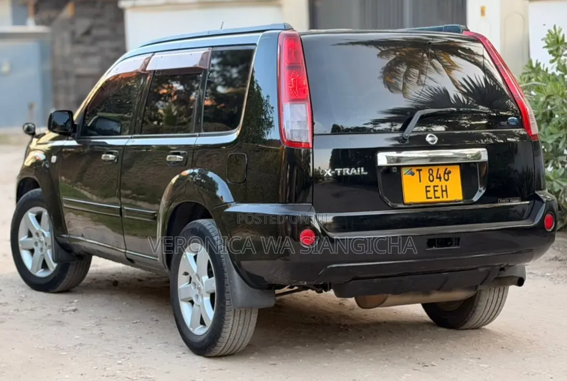 Nissan X-Trail 2005 Black