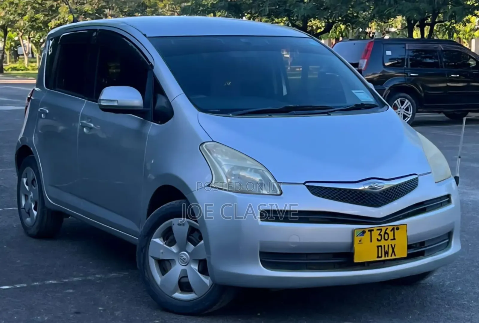 Toyota Ractis 1.5 AWD 2009 Gray