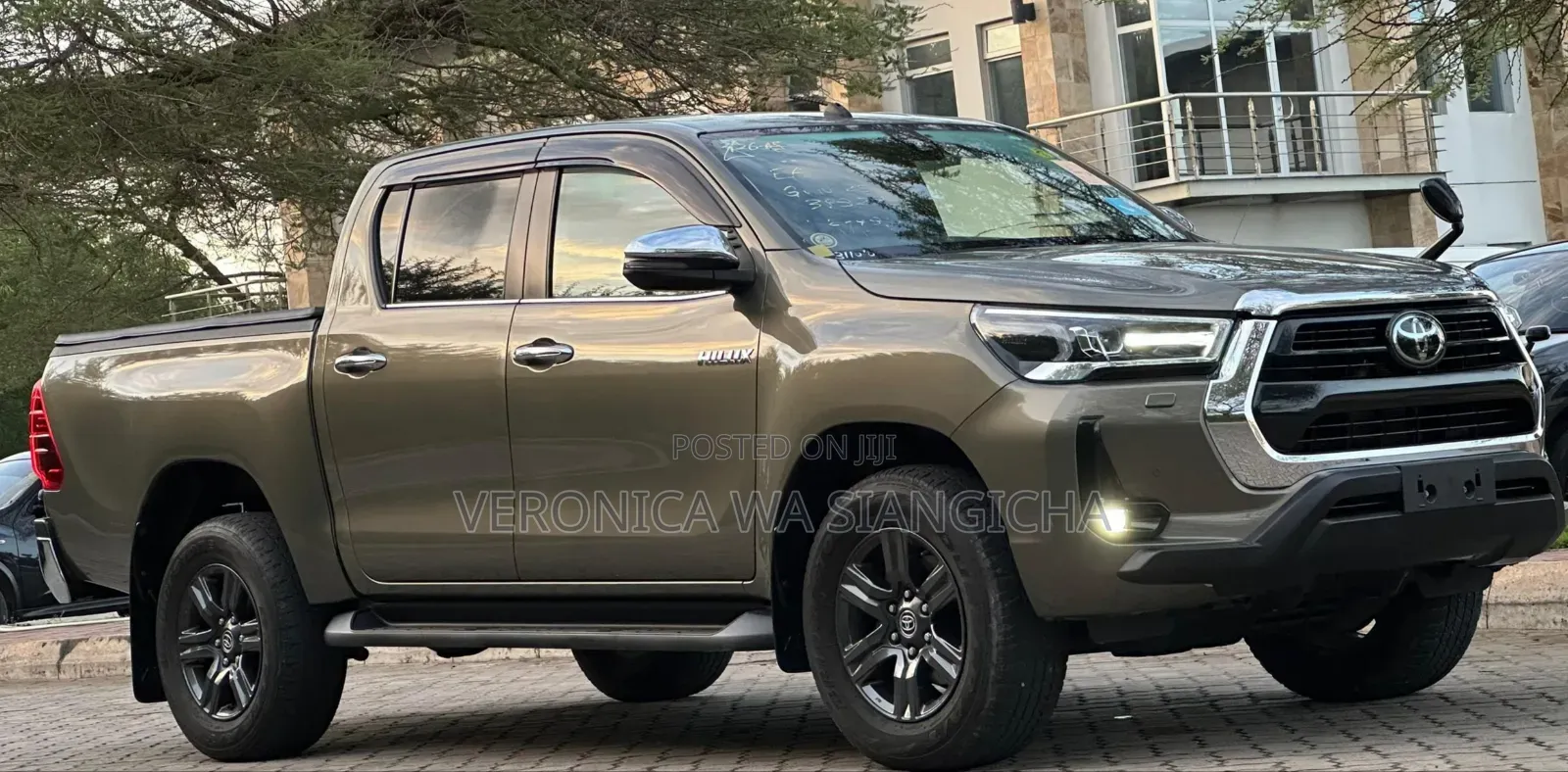 Toyota Hilux 2022 Gray
