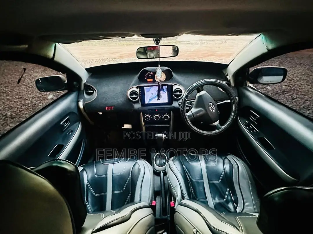 Toyota IST 2005 Gold