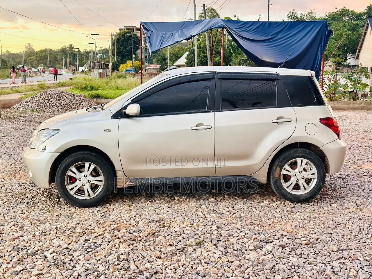 Toyota IST 2005 Gold