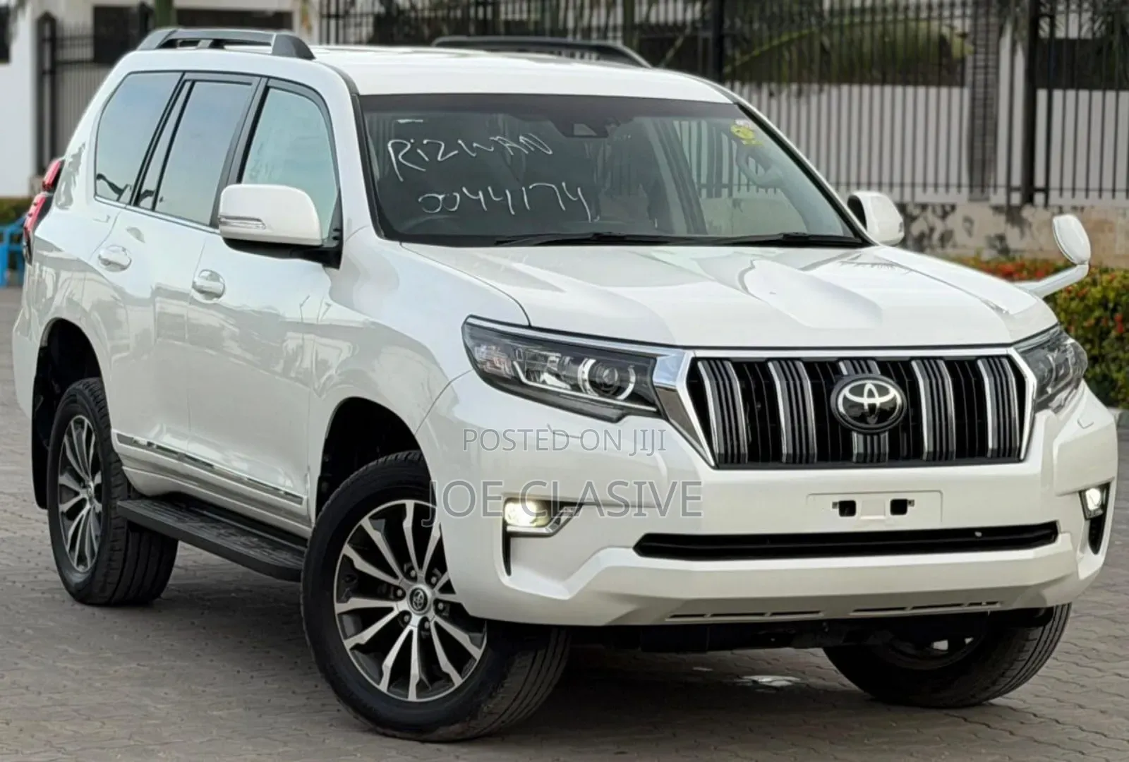 Toyota Land Cruiser Prado 4.0 Petrol GX-R 2006 White