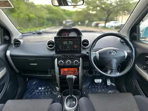 Toyota IST 2004 Silver