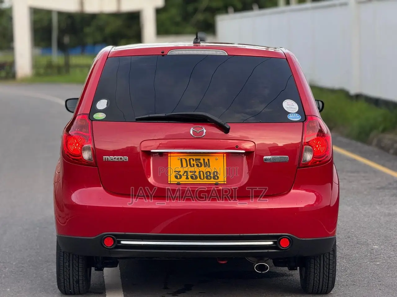 Mazda Verisa 2010 Red
