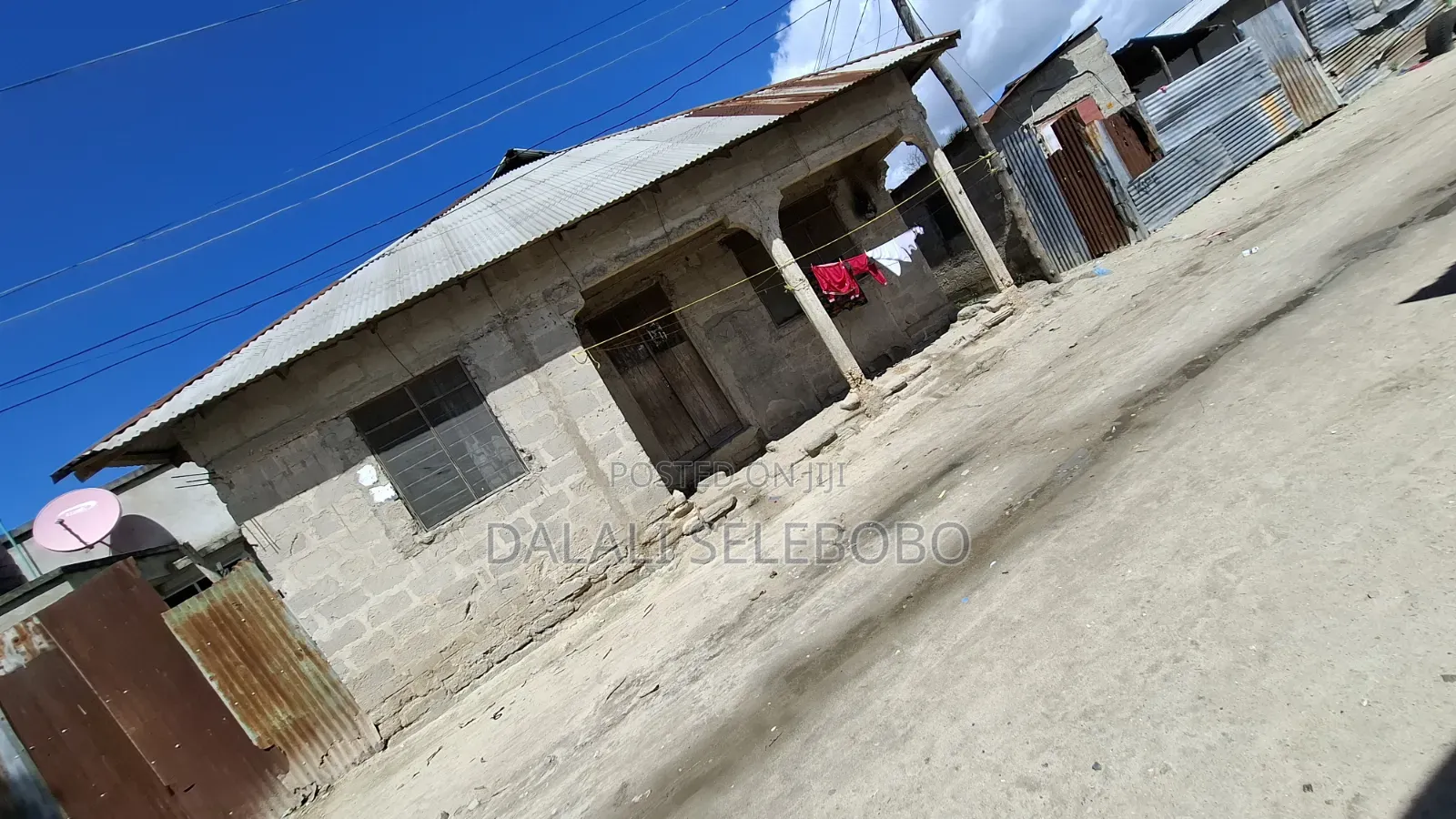 6bdrm Bungalow in Kinondoni Hananasif for sale