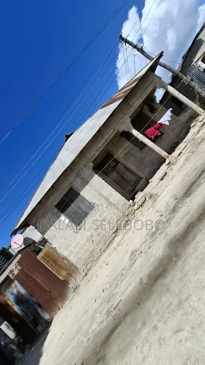 6bdrm Bungalow in Kinondoni Hananasif for sale
