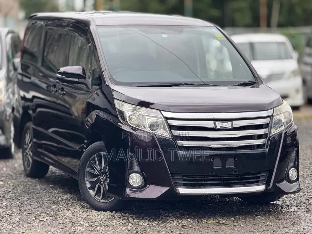 Toyota Noah 2014 Black