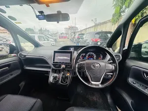 Toyota Noah 2014 Black
