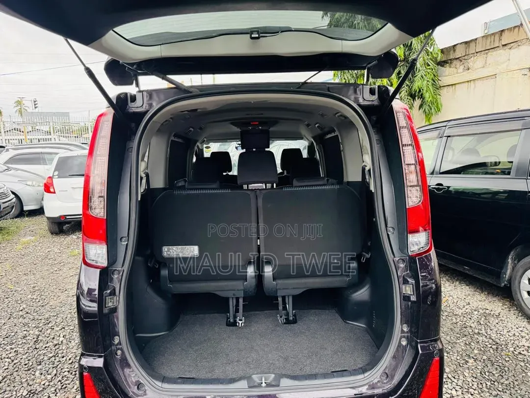 Toyota Noah 2014 Black