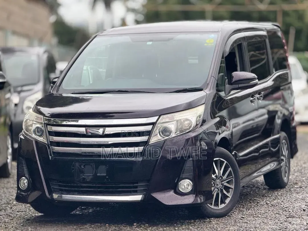Toyota Noah 2014 Black