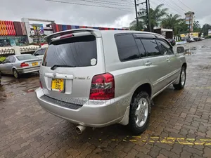 Toyota Kluger 2005 Silver